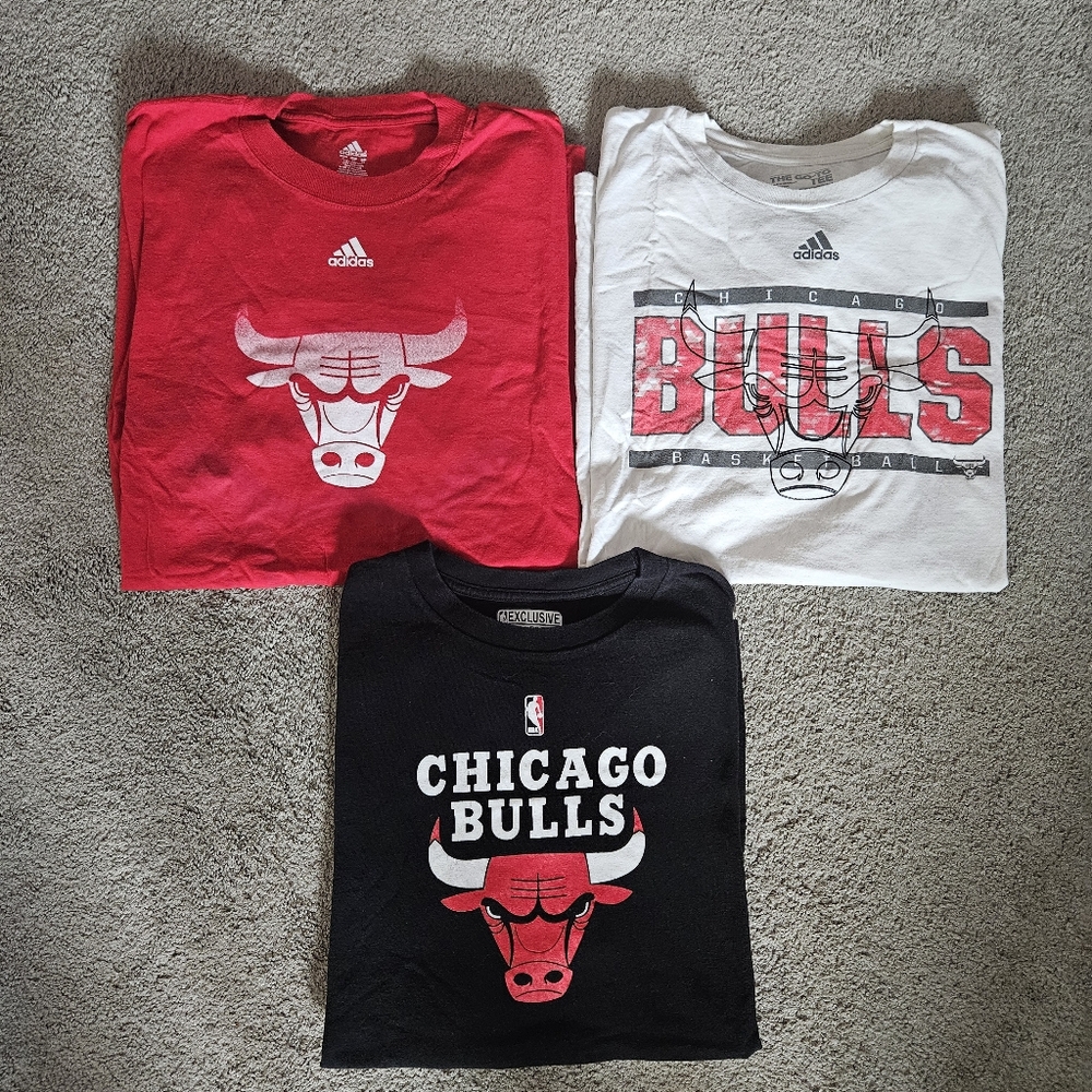 Chicago Bulls T-Shirts - Red, Black, White Bundle. Size XL